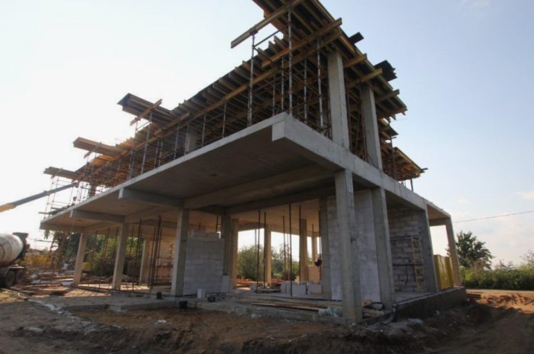 Монолитный дом: почему все больше людей выбирают прочность и тишину